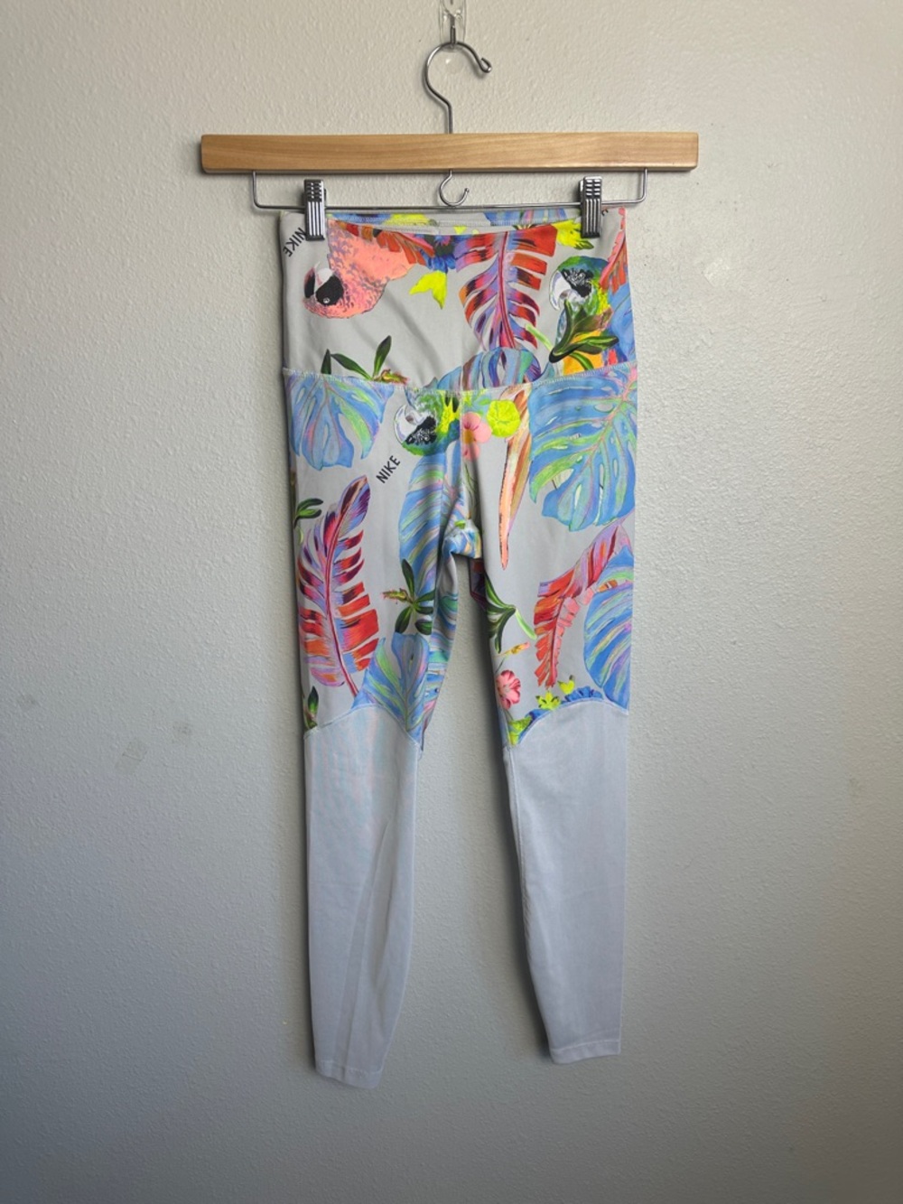 Nike White Leggings with Tropical Parrot & Leaf Print